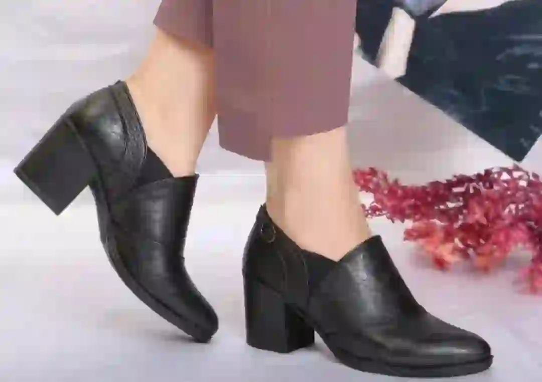 کفش پاشنه دار زنانه