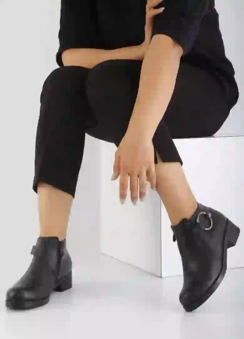 بوت نیم ساق زنانه